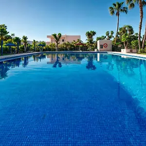 Estudio En Con Piscina Apartamento